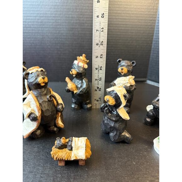 Slifka Sales Co. 7 Piece + 1 Ornament Black Bear Figurines Resin Nativity Set - Picture 7 of 7